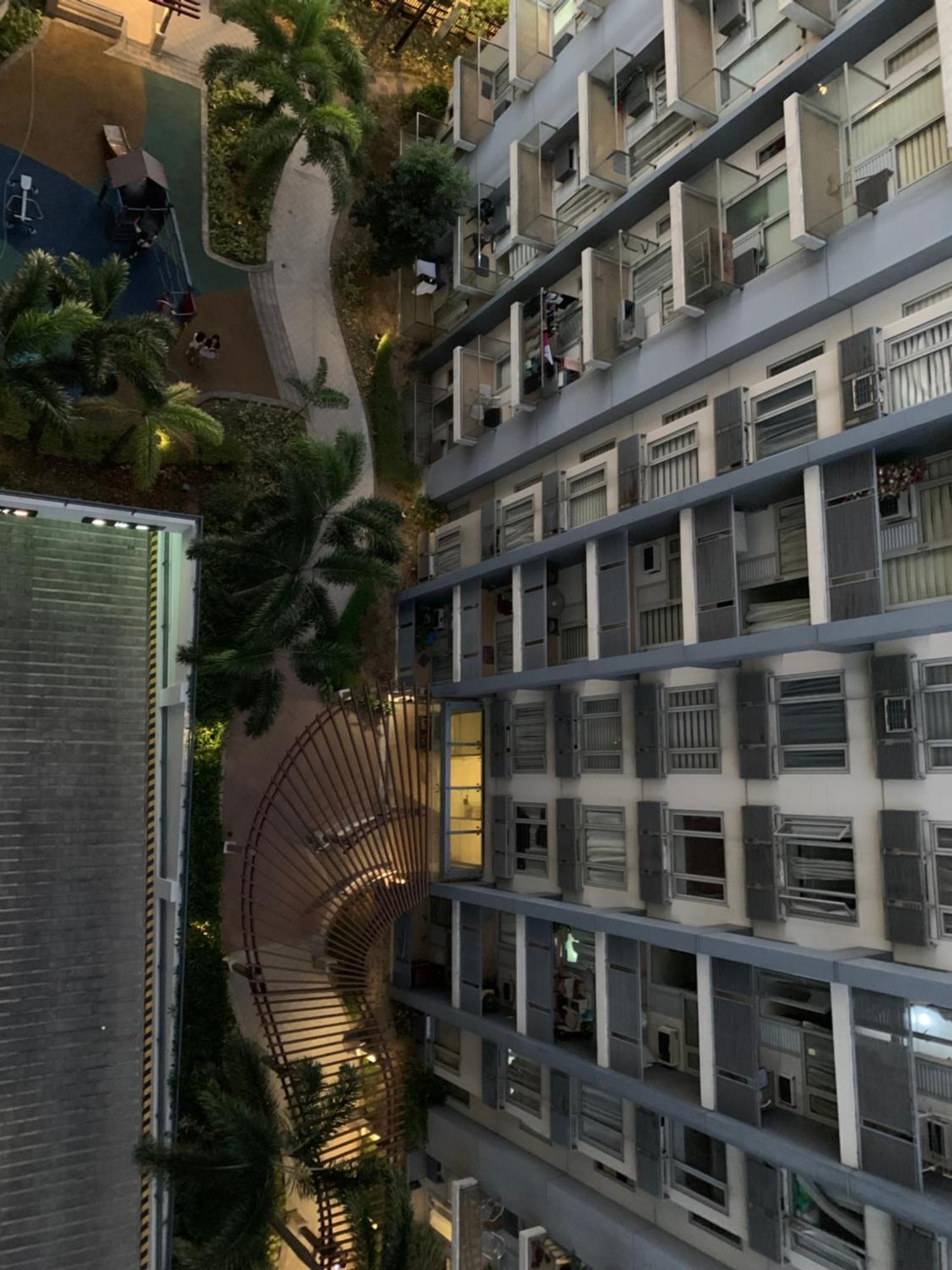 One Palm Tree Villas Condominium - Studio 10Th-O Fl With Balcony - Across Terminal 3 Airport Manila Exterior photo